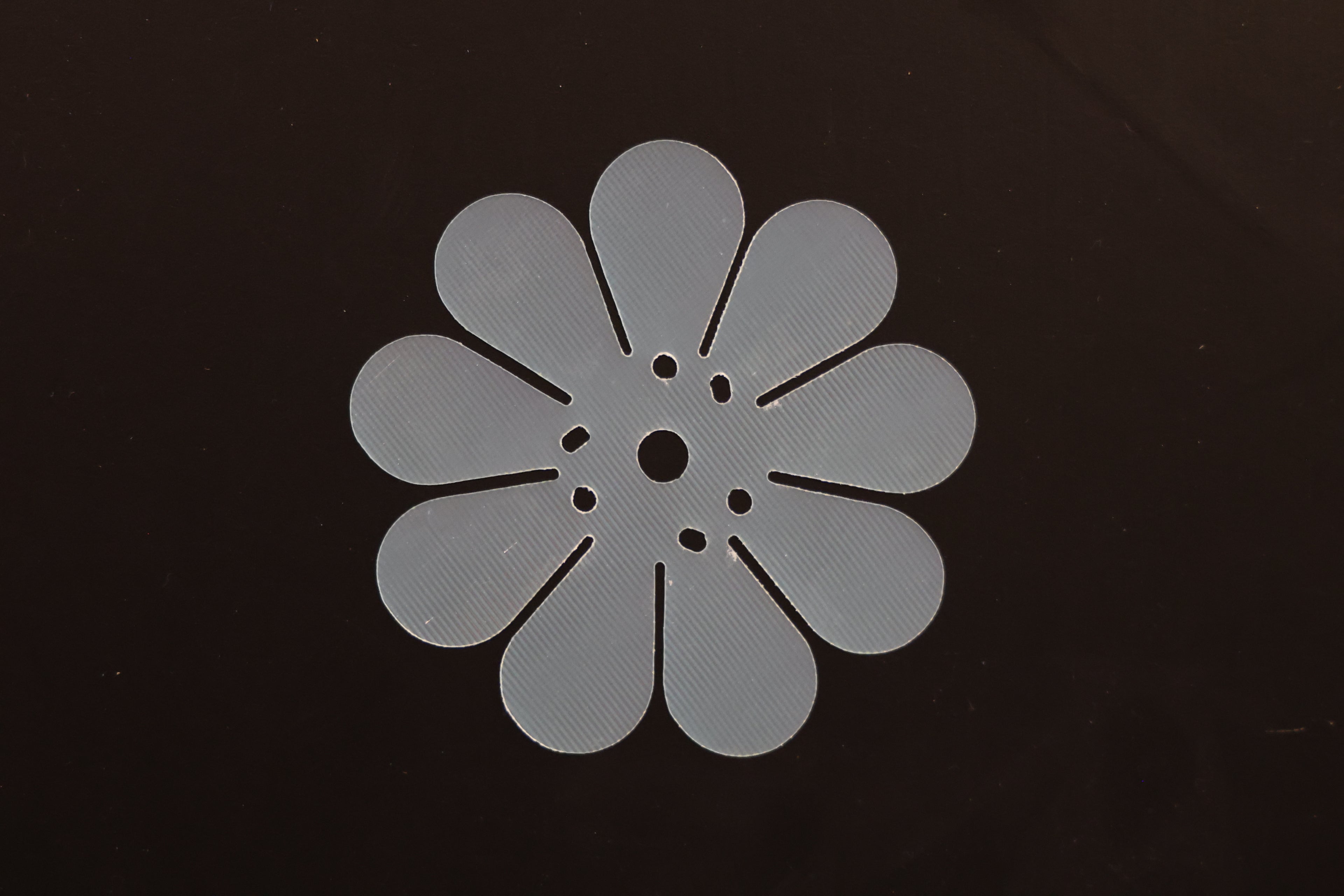 Mercury 70-90 3cyl 9 Petal Flower
